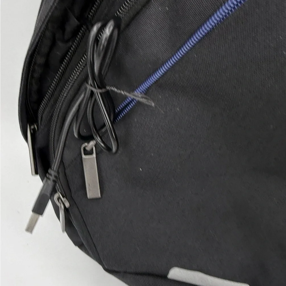 Mixi‎ Sling Backpack with USB port Black Nylon 17 inches New Type M5225 USED 1x